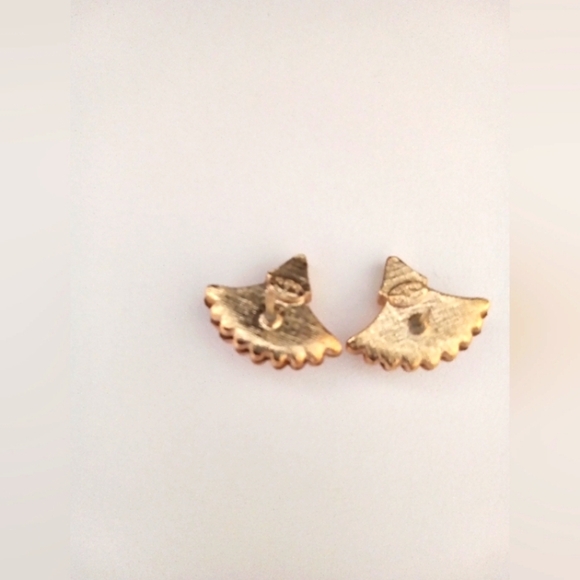 Whiting & Davis Earrings Frosted Peach Glass Shell Shape RARE FIND - Picture 2 of 9